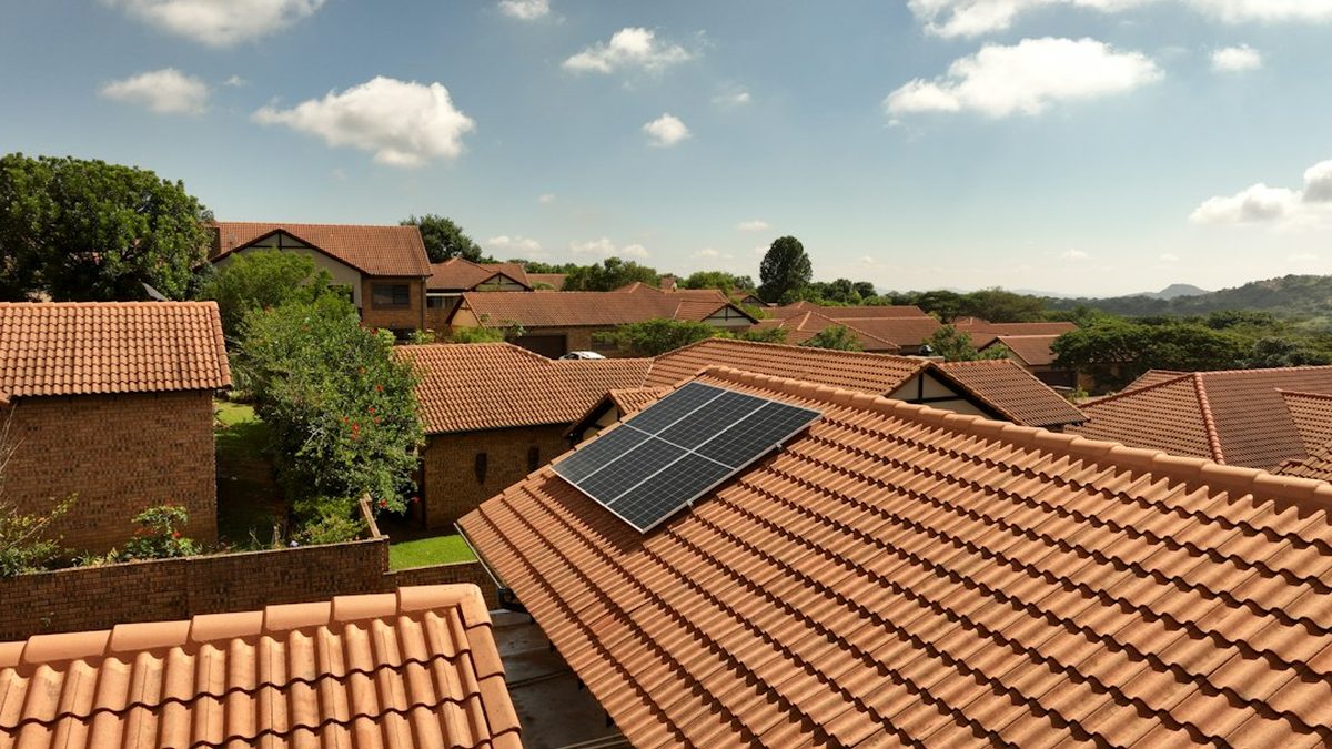 Budget Thuis stimuleert dynamische energiecontracten met nieuwe bonus voor zonnepaneeleigenaren vanaf volgend jaar